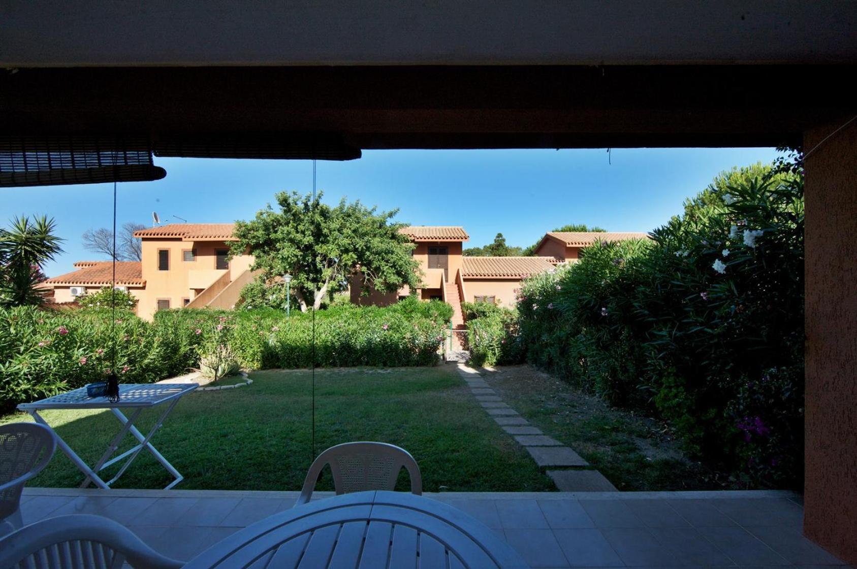 Villette Marina Costa Rei Exteriör bild